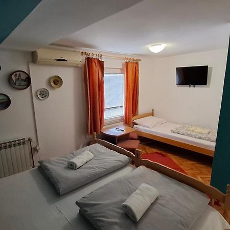 Aventurin Rooms Slunj Rom bilde